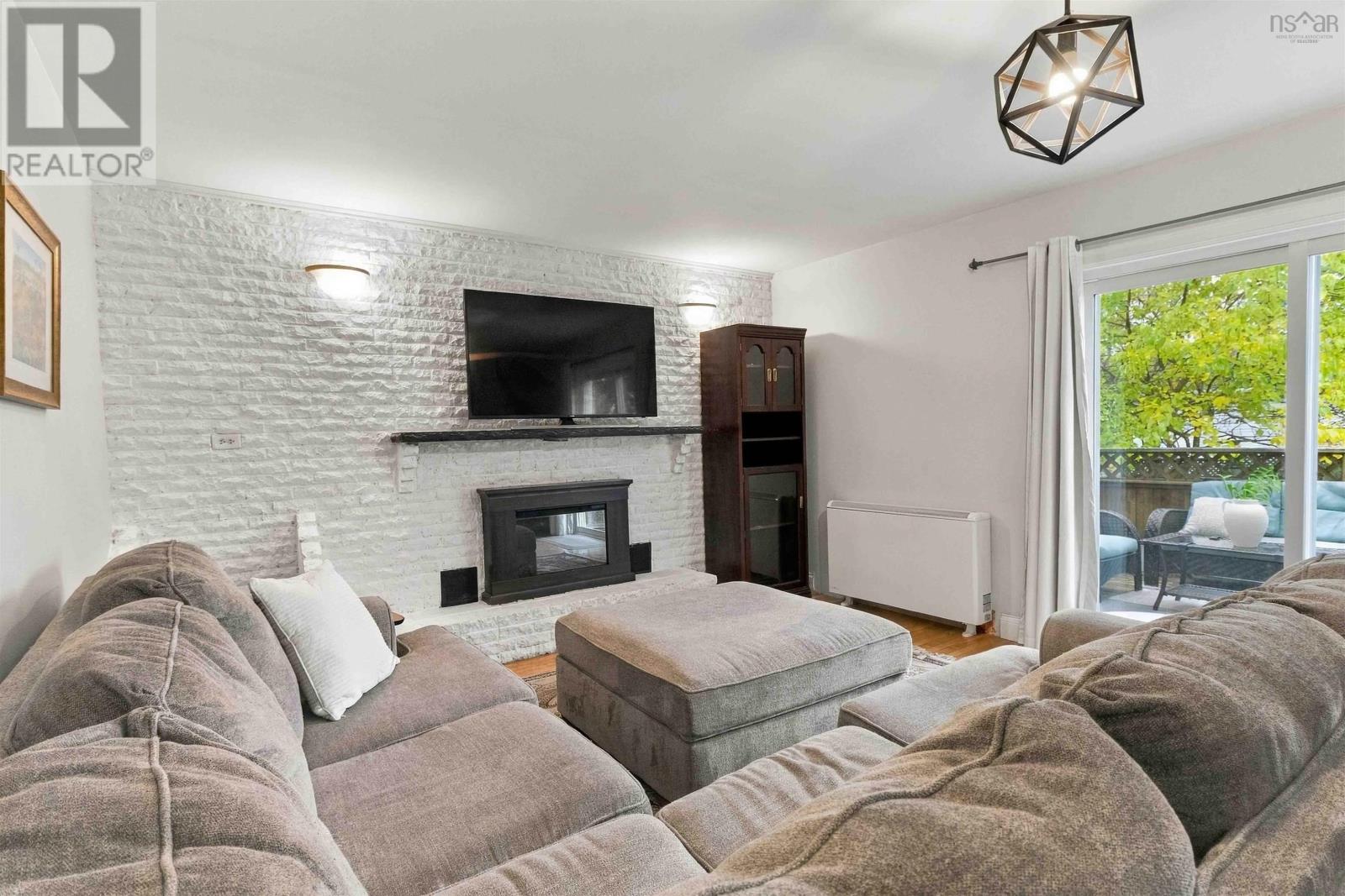 22 Cedar Crescent - 7