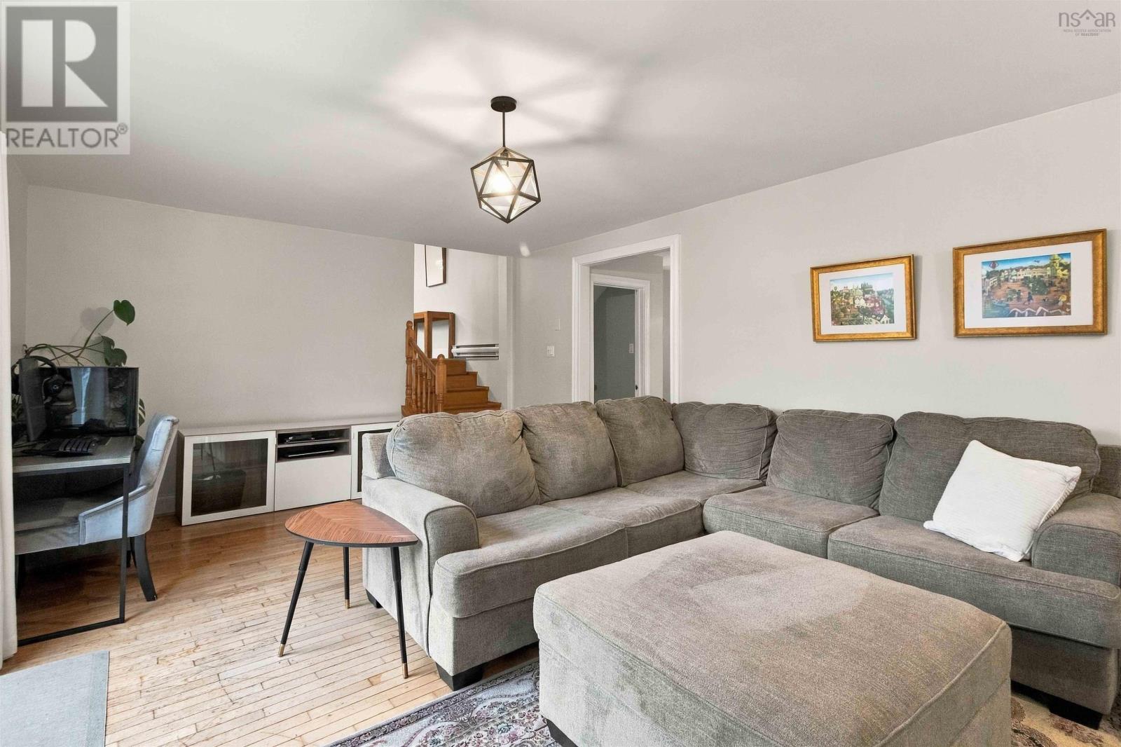 22 Cedar Crescent - 8