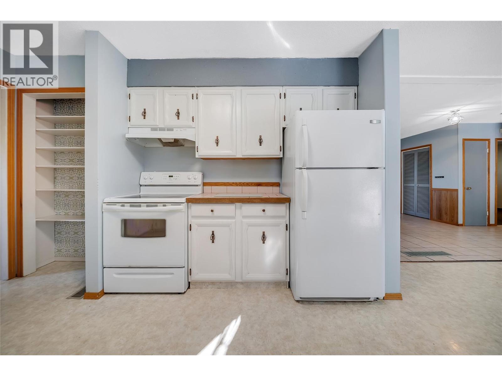 11408 Kalmalka Road - 21