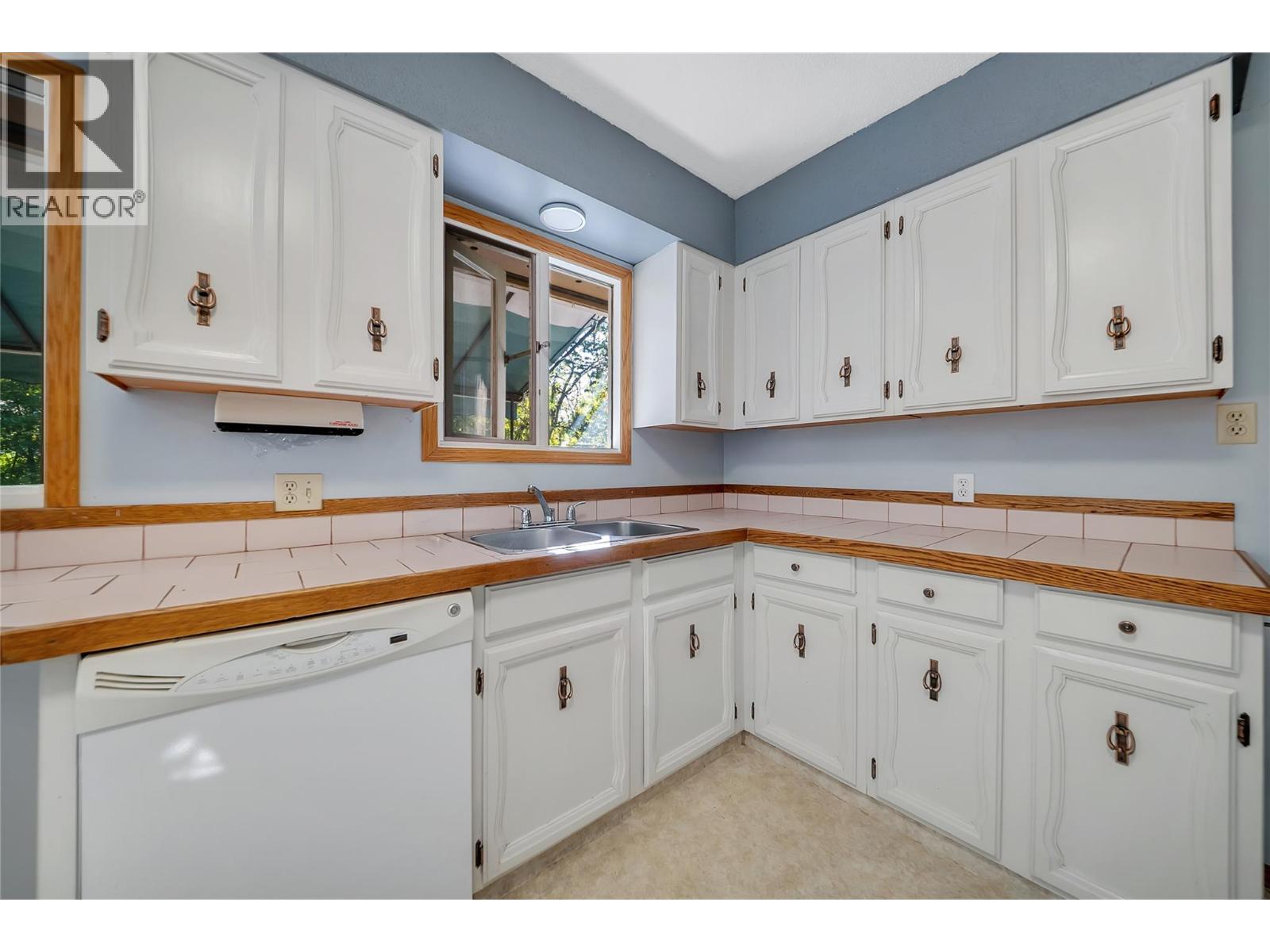 11408 Kalmalka Road - 22