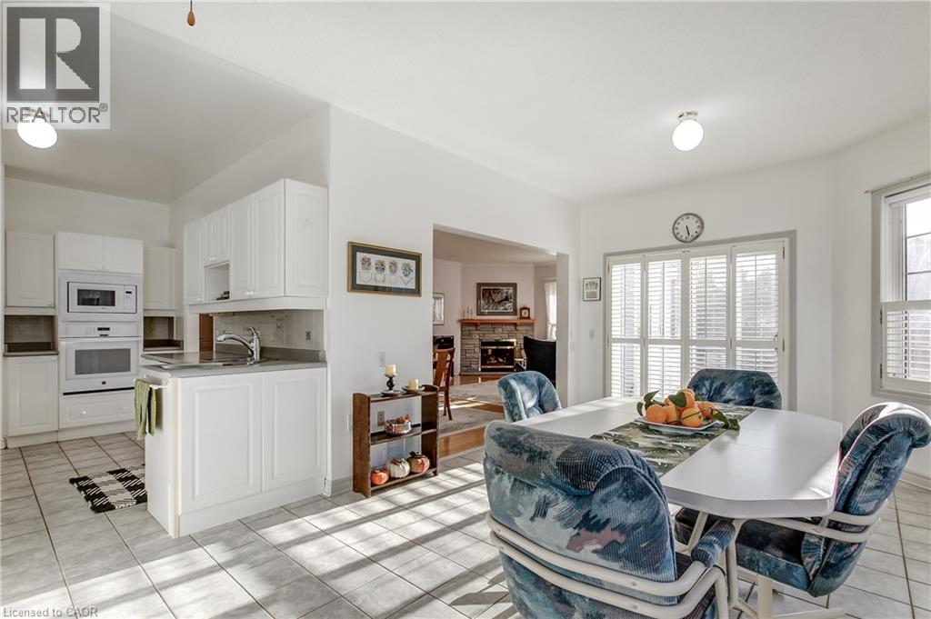 260 SILVERBIRCH Boulevard - 20