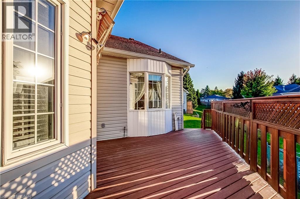 260 SILVERBIRCH Boulevard - 29