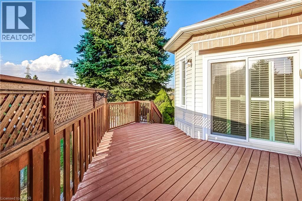 260 SILVERBIRCH Boulevard - 30