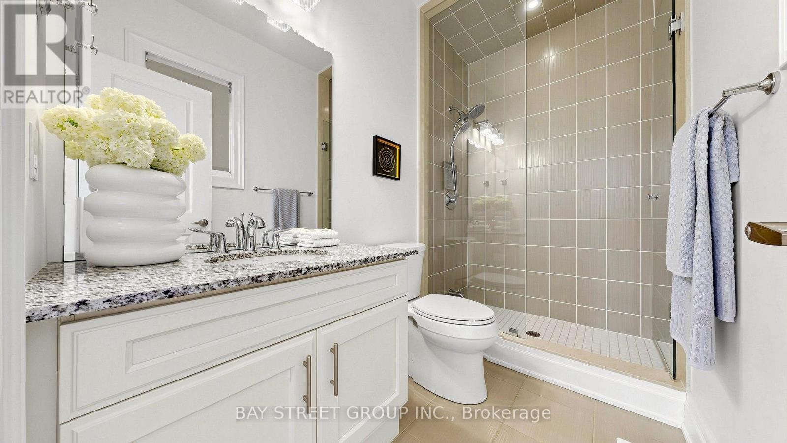 40 Shining Willow Court, Richmond Hill, ON photo 37