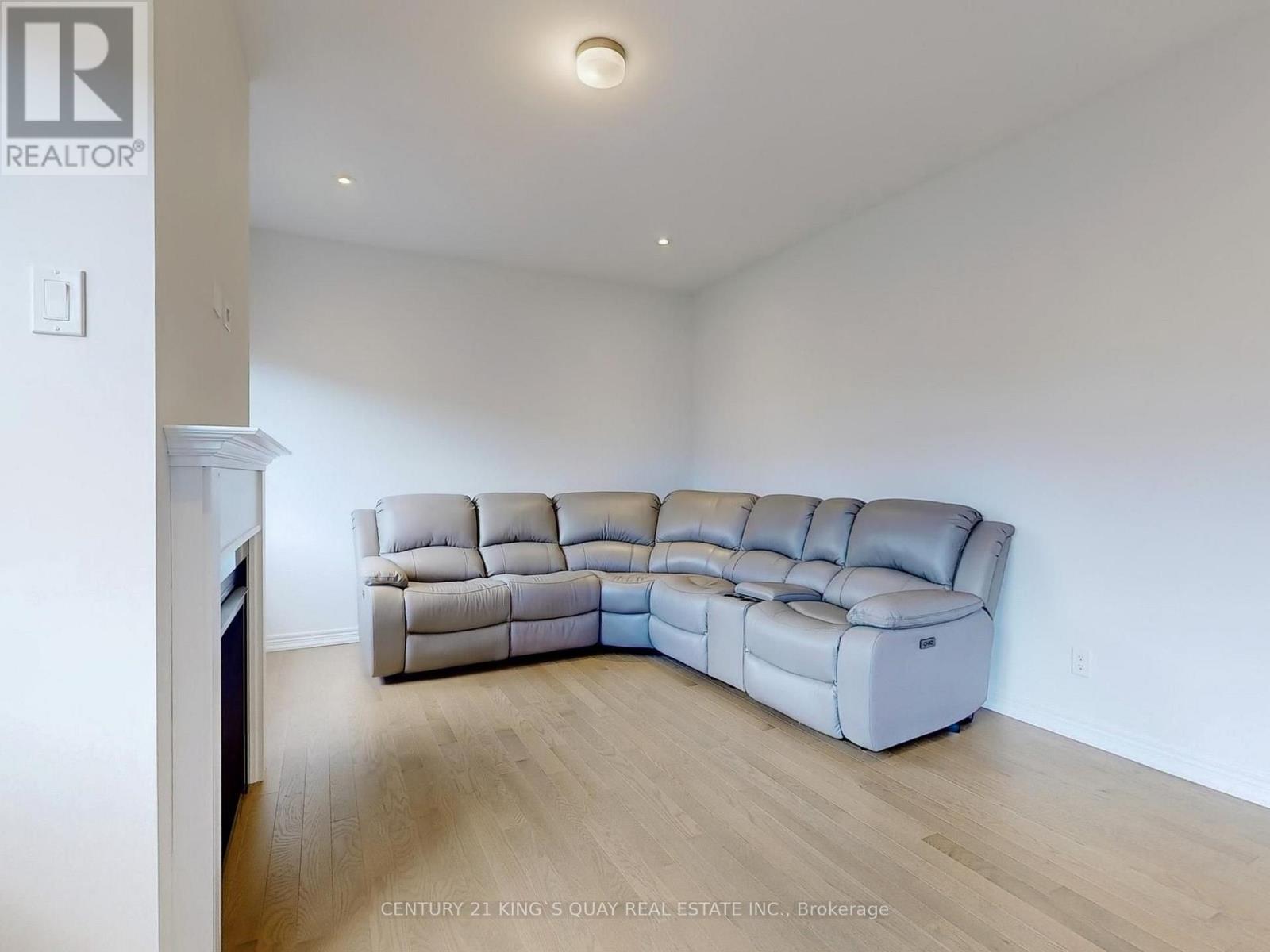 10 Red Blossom Court, Whitchurch-Stouffville, ON photo 8