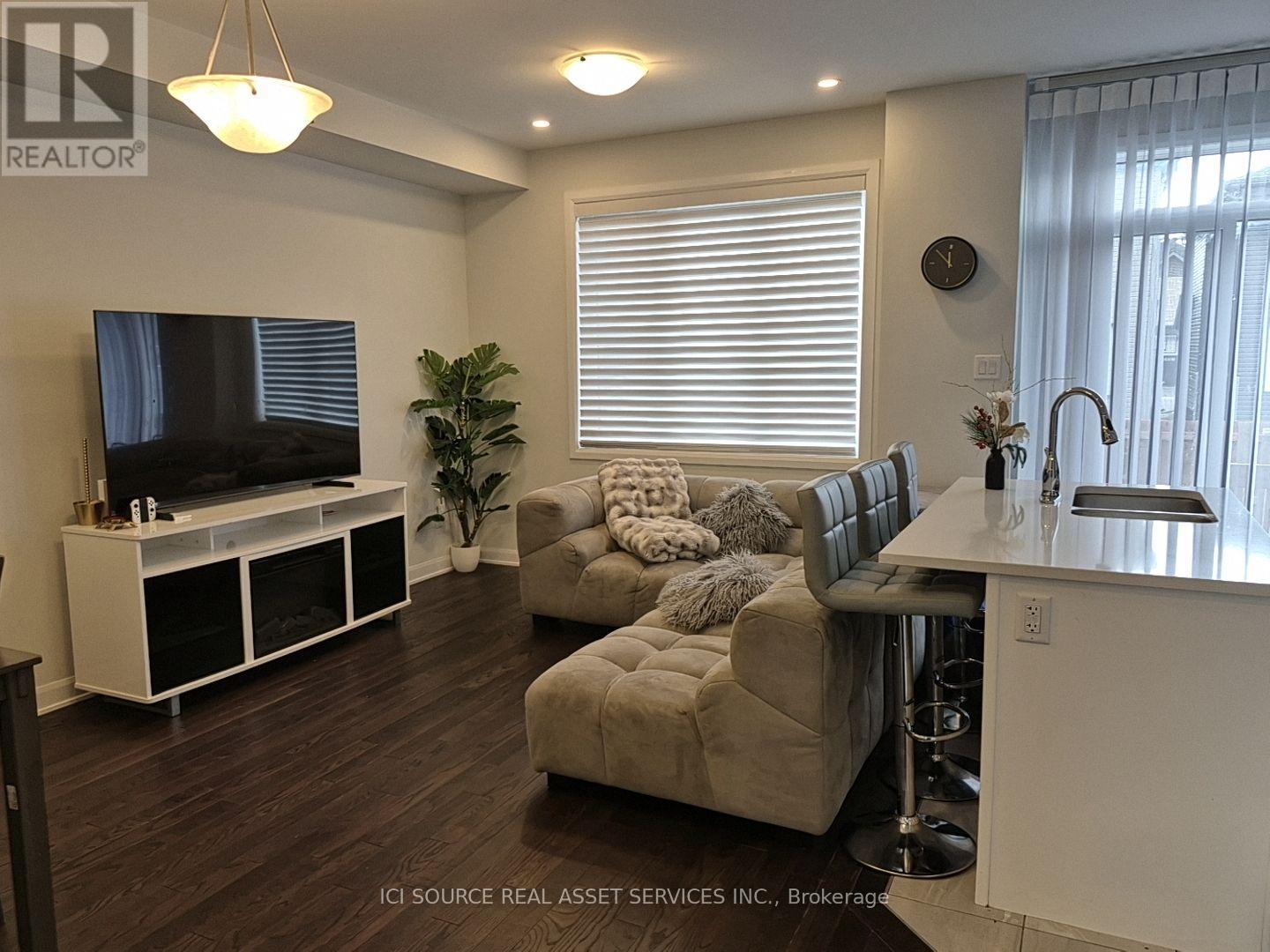 351 RAHEEN COURT, Ottawa — photo 5