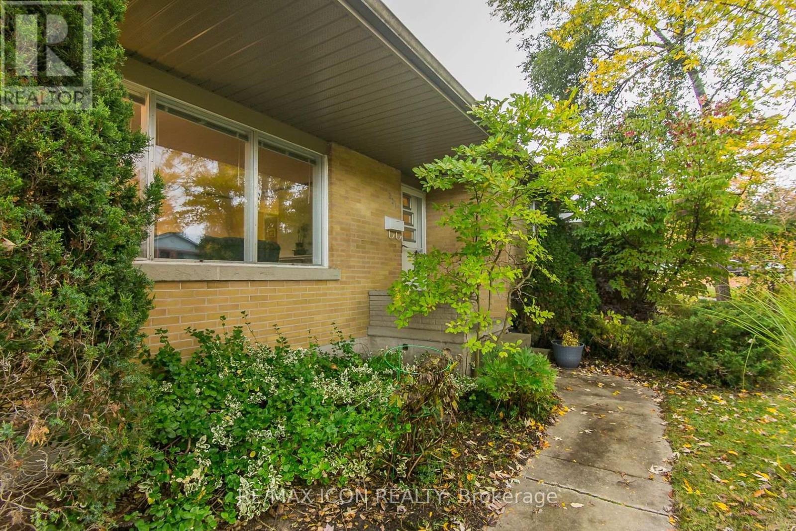201 DAWSON STREET — photo 3