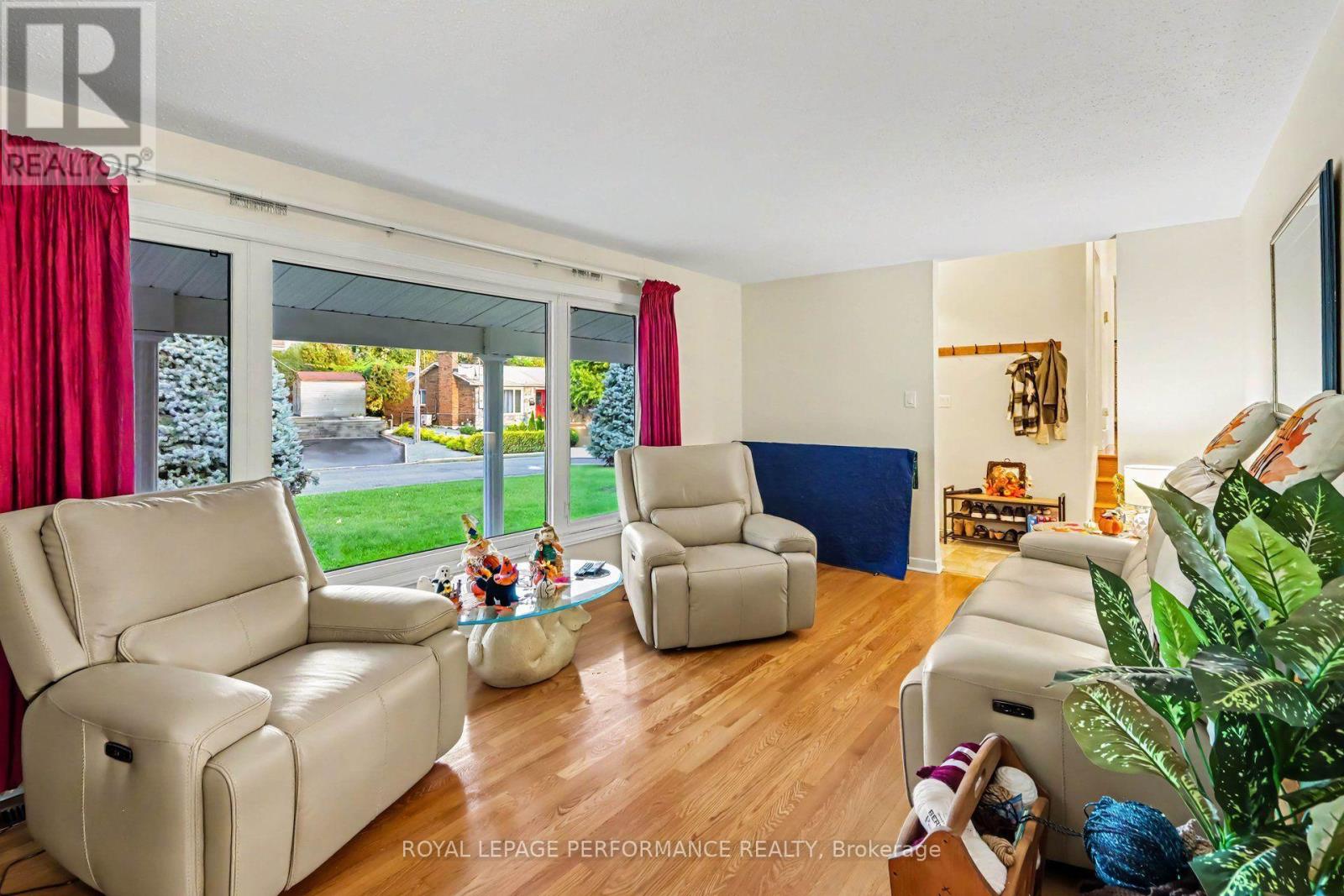 This living room is 20 feet long!