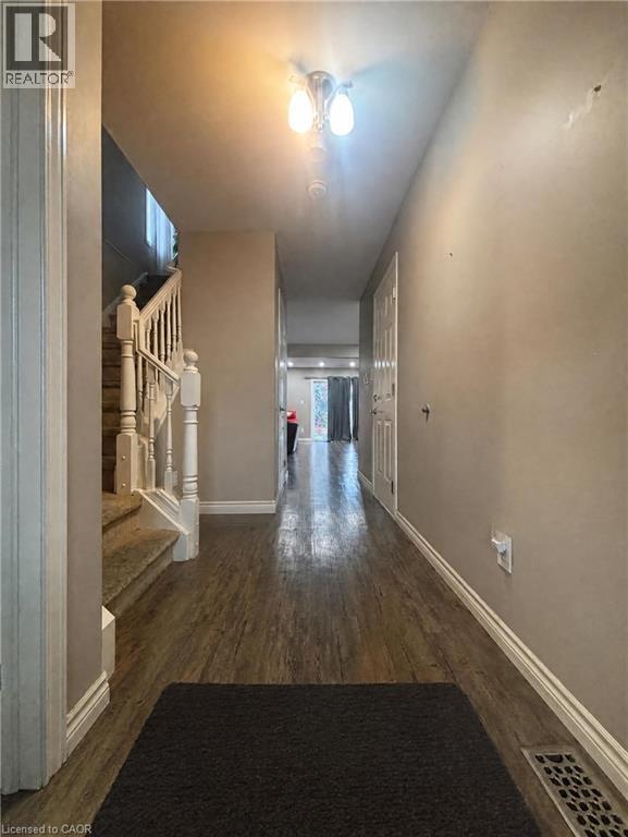 138 HEIMAN Street Unit# Upper — photo 3