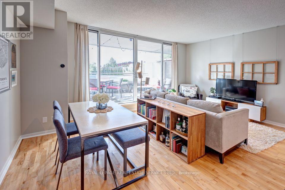 210 - 301 MARKHAM STREET, Toronto (Palmerston-Little Italy) — photo 11