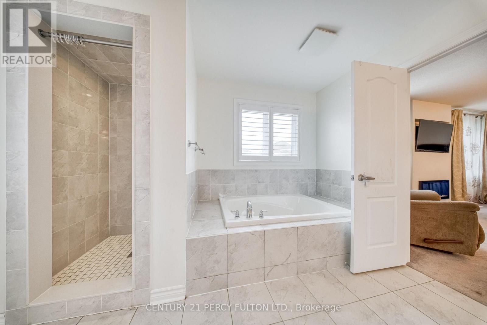 937 Greenhill Avenue, Oshawa, ON photo 32