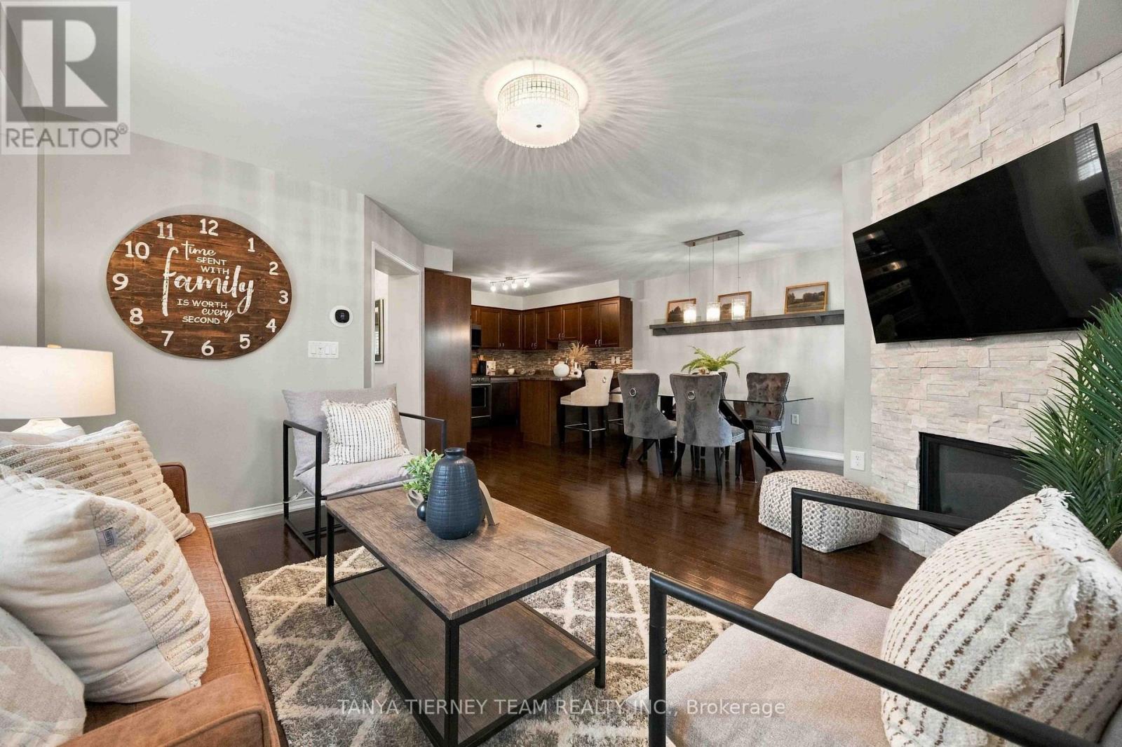 2 Delight Way, Whitby, ON photo 12