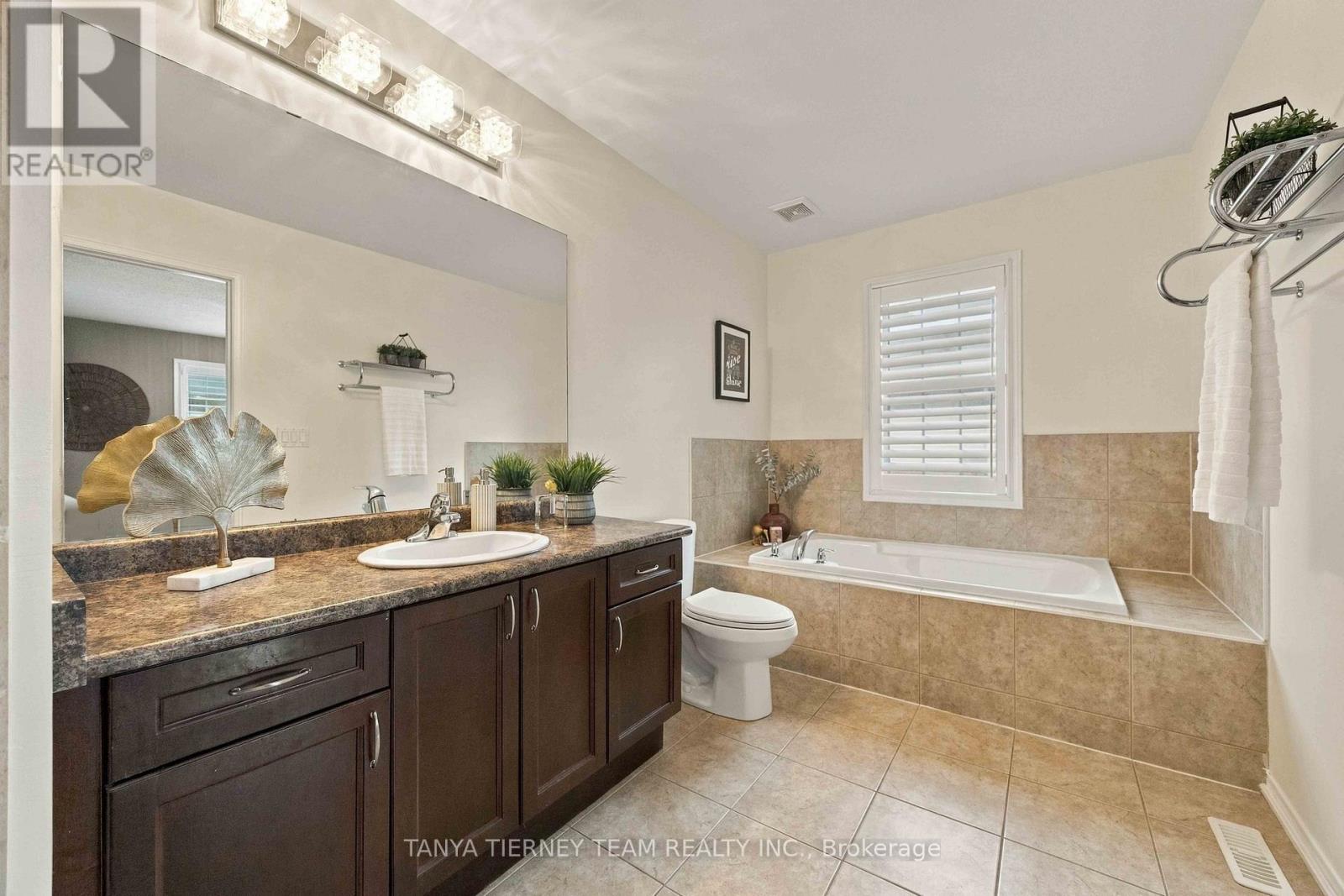 2 Delight Way, Whitby, ON photo 28