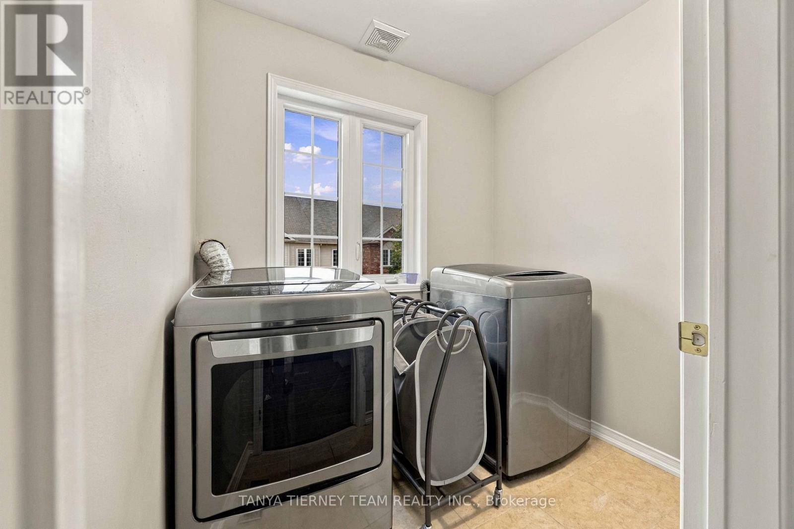 2 Delight Way, Whitby, ON photo 35