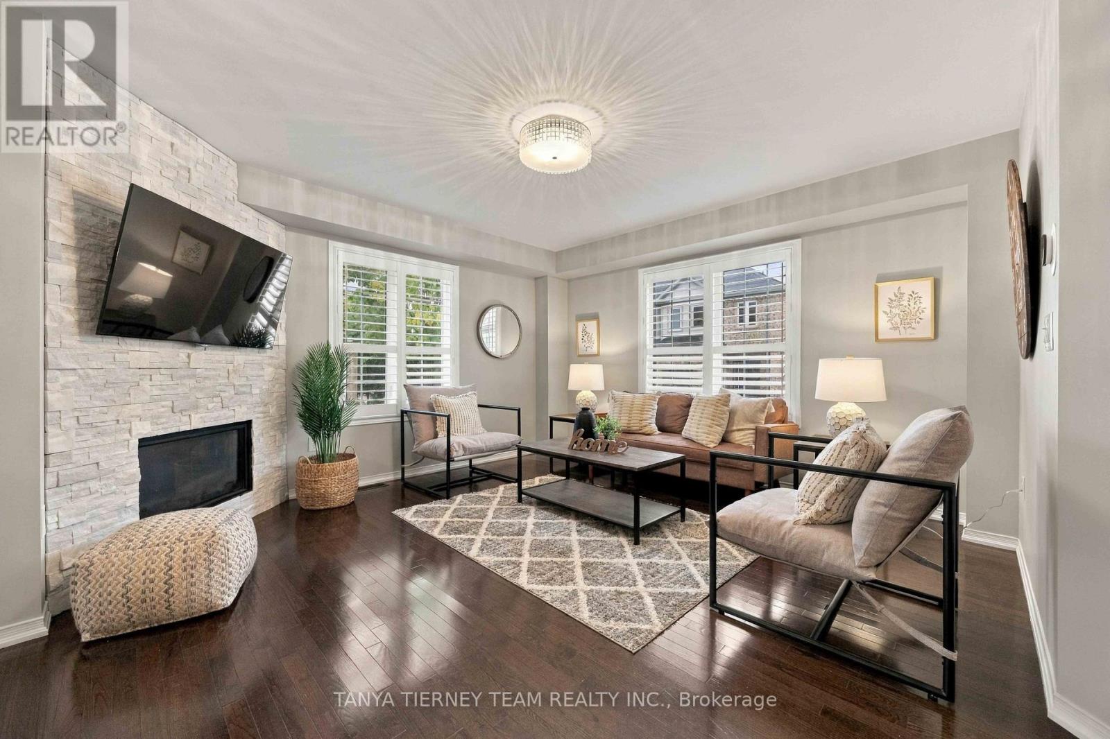 2 Delight Way, Whitby, ON photo 9