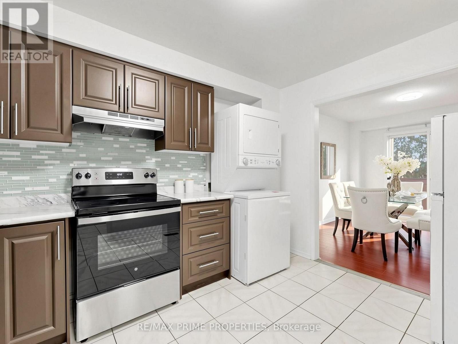 1629 Marshcourt Drive, Pickering, ON photo 11