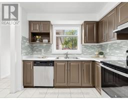 1629 Marshcourt Drive, Pickering, ON L1V6G8 Photo 9