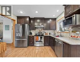 3pc Bathroom - 5910 Ash Street, Olds, AB T4H1K8 Photo 11