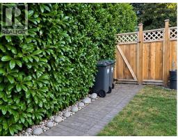 23** Bridgeman Avenue, North Vancouver, BC V7P3P4 Photo 9