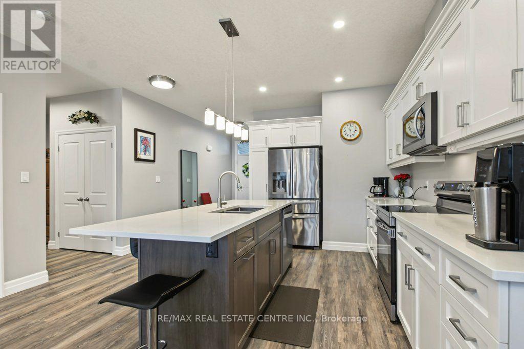 15- 44 MAIN Street East, East Zorra-Tavistock, ON photo 11