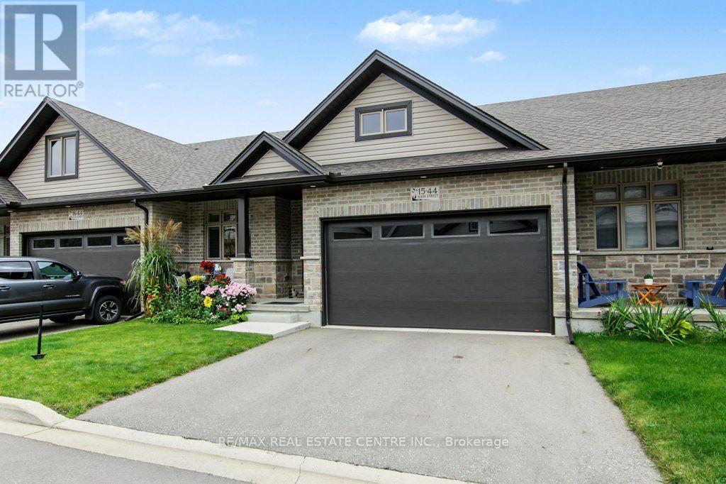 15- 44 MAIN Street East, East Zorra-Tavistock, ON photo 2