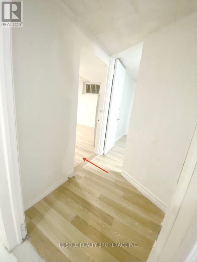 BSMT ROOM #2 - 112 LELAND STREET, Hamilton (Ainslie Wood) — photo 2