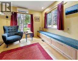 Kitchen - 6518 Slocan River Road, Winlaw, BC V0G2J0 Photo 15