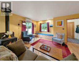 Living room - 6518 Slocan River Road, Winlaw, BC V0G2J0 Photo 16