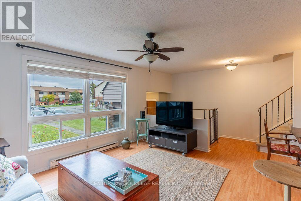 57 - 7 WOODVALE GREEN LANE, Ottawa — photo 8
