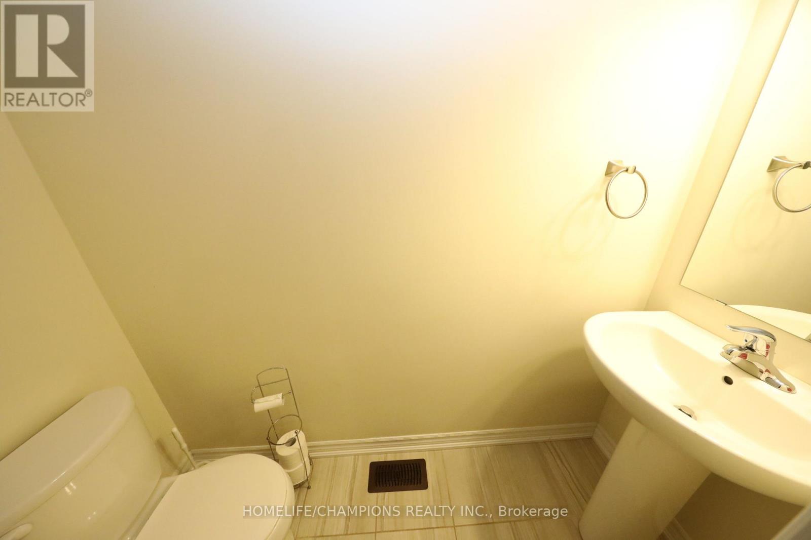 211 Northglen Boulevard, Clarington, ON photo 10