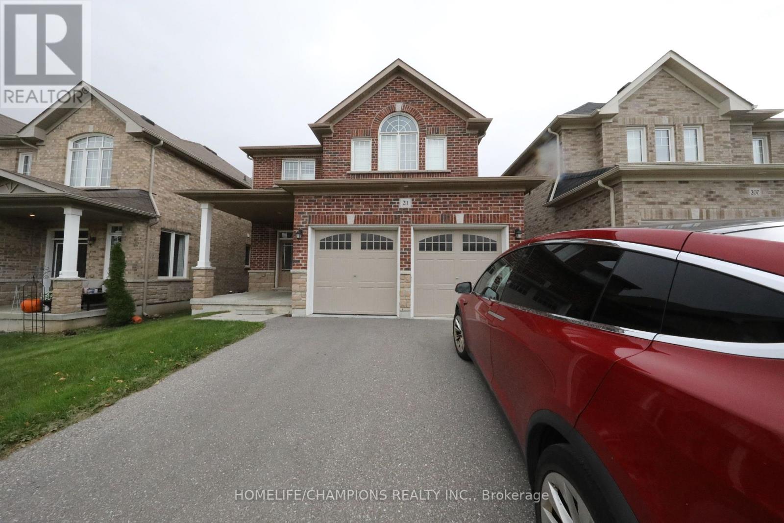 211 Northglen Boulevard, Clarington, ON photo 2