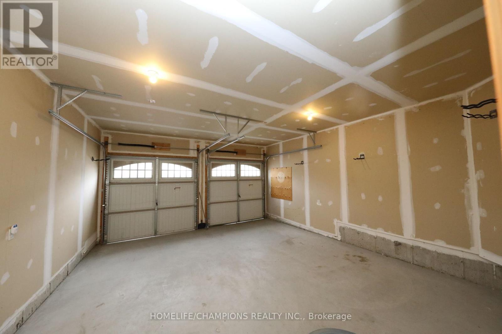 211 Northglen Boulevard, Clarington, ON photo 22
