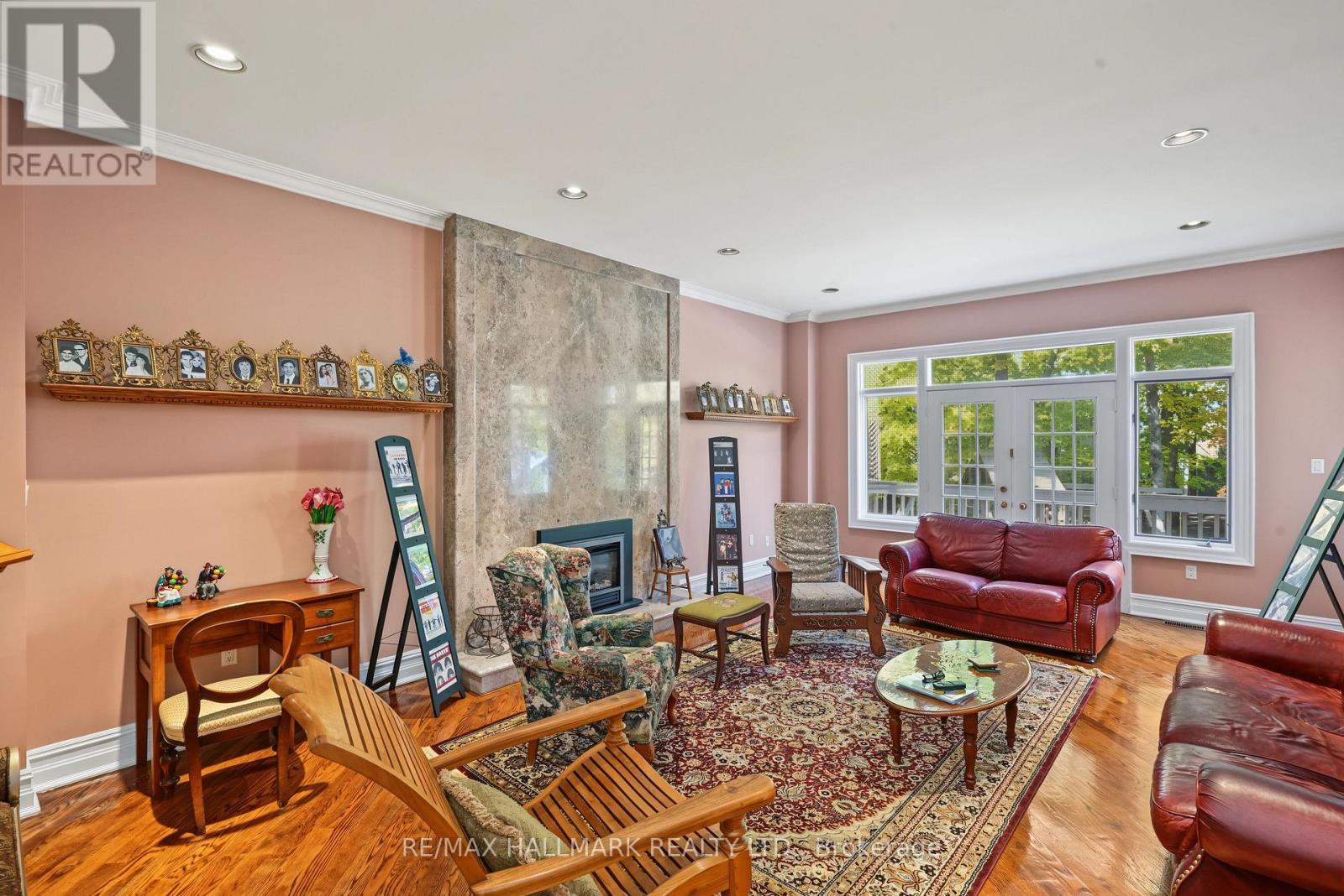 28 RENAISSANCE COURT W - 12