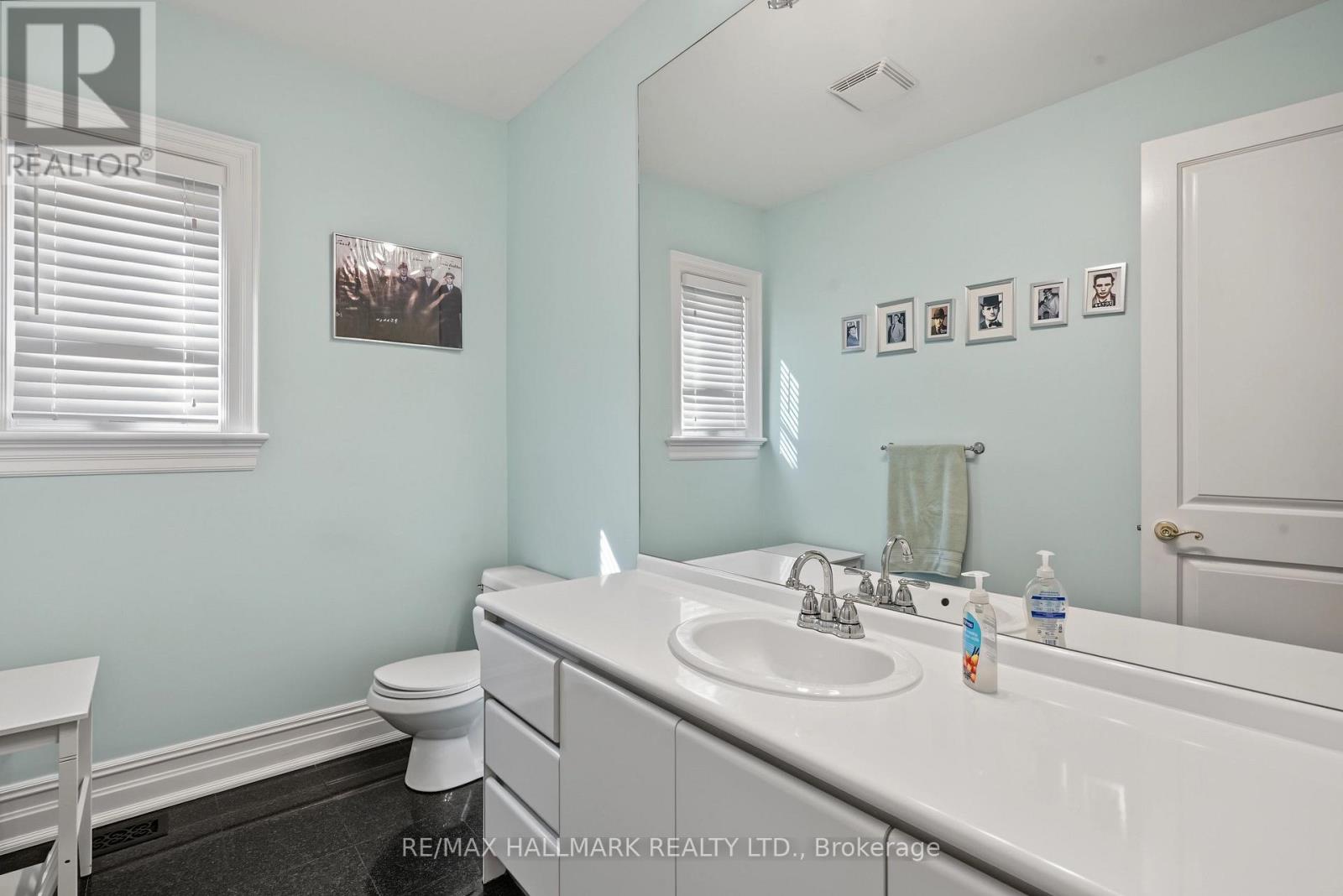 28 Renaissance Court West, Vaughan, ON photo 14