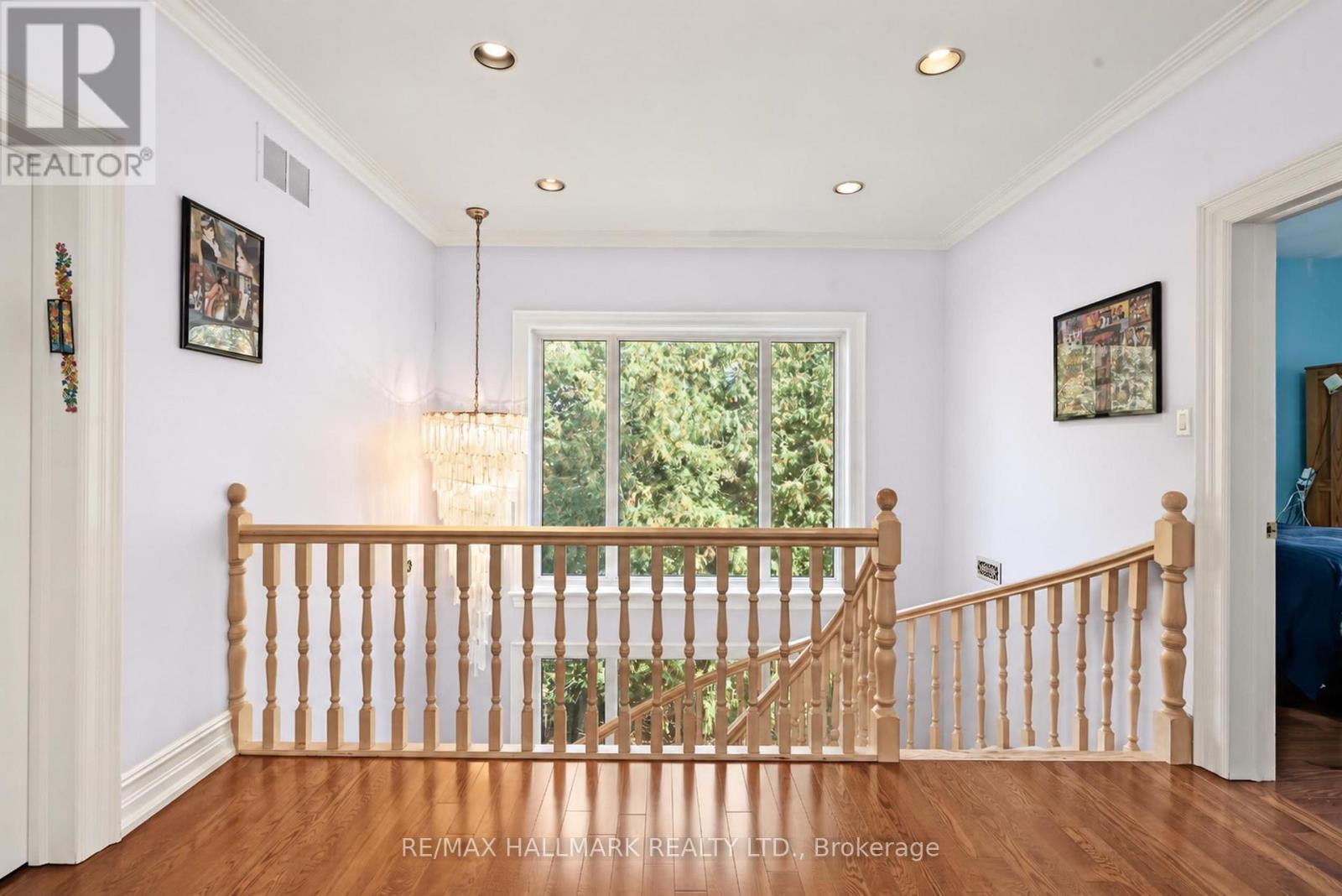 28 RENAISSANCE COURT W - 19