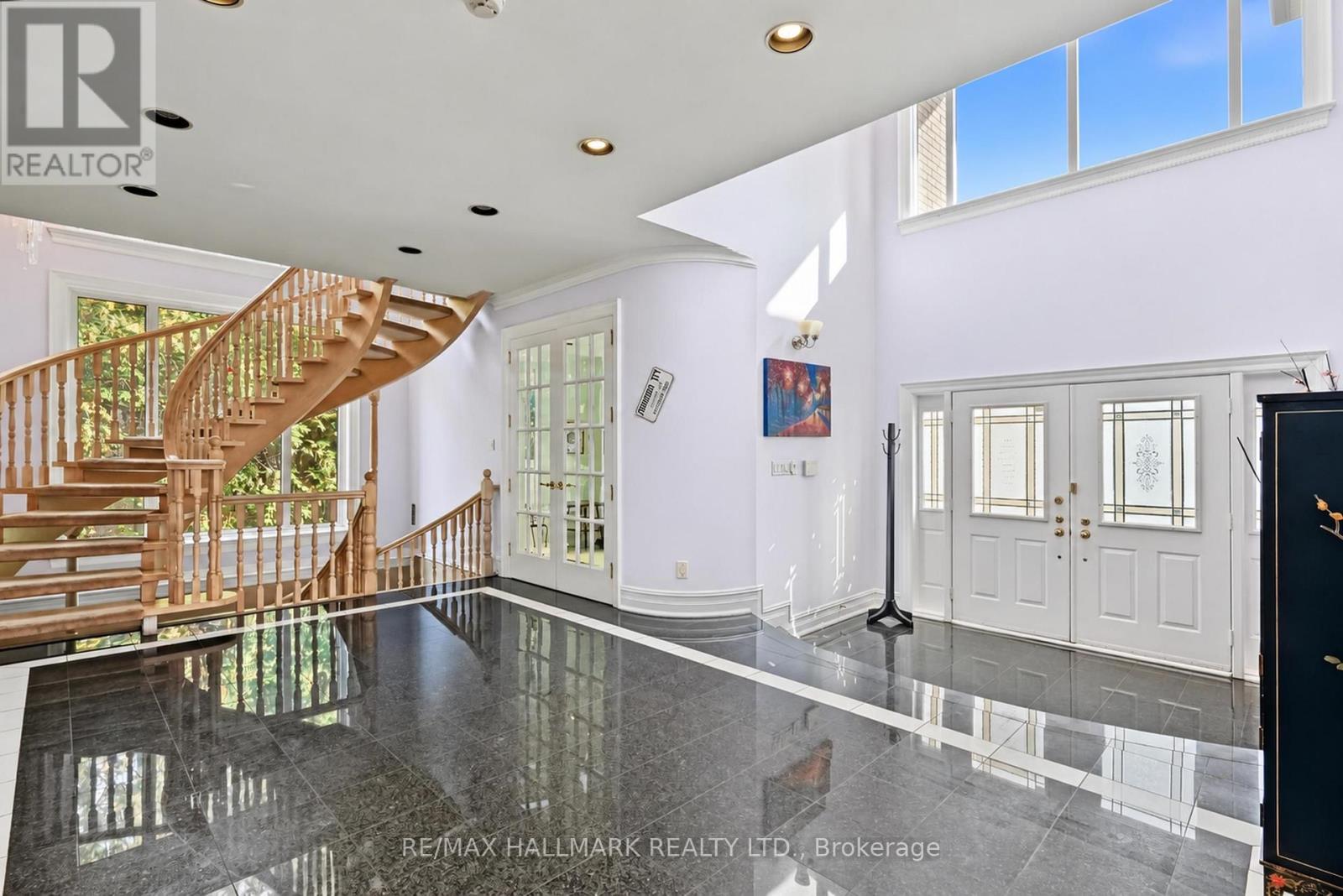 28 RENAISSANCE COURT W - 6