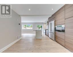 30 Penwick Crescent, Richmond Hill, ON L4C5B4 Photo 12