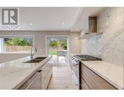 30 Penwick Crescent, Richmond Hill, ON L4C5B4 Photo 15