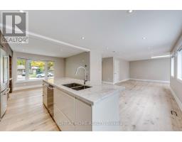 30 Penwick Crescent, Richmond Hill, ON L4C5B4 Photo 18