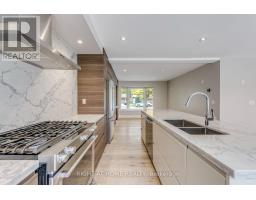 30 Penwick Crescent, Richmond Hill, ON L4C5B4 Photo 19
