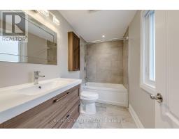 30 Penwick Crescent, Richmond Hill, ON L4C5B4 Photo 26