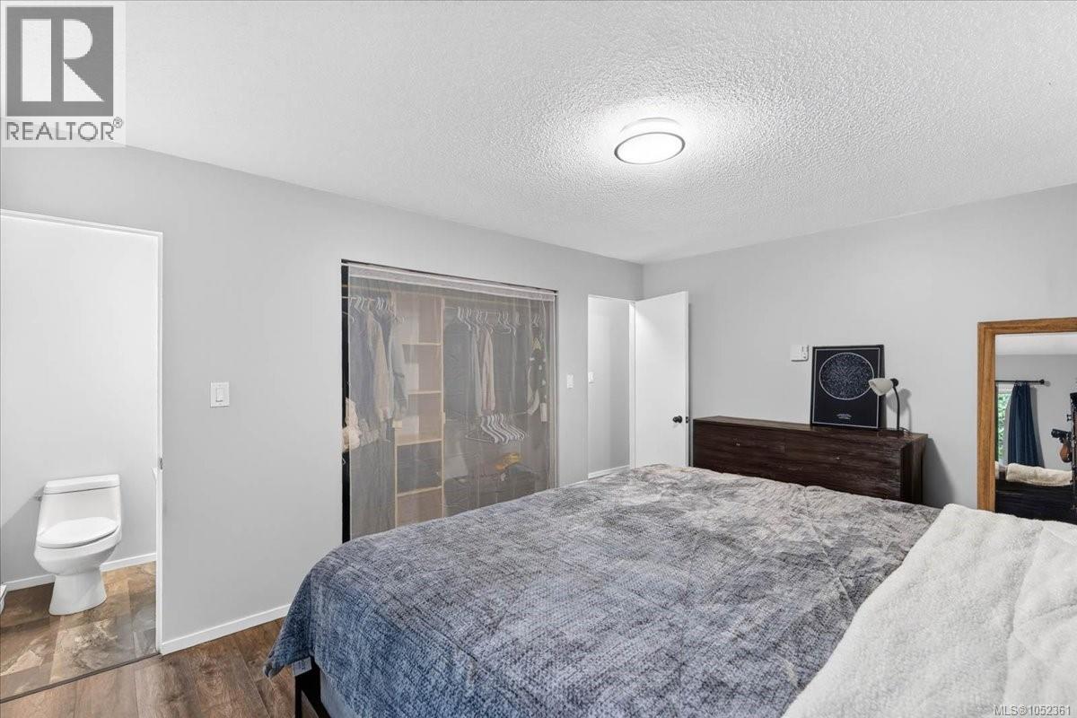 5536 Falls St - 23