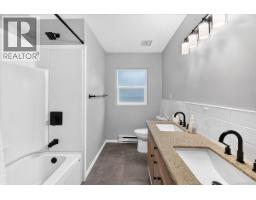 5536 Falls St, Port Alberni, BC V9Y7Y6 Photo 32