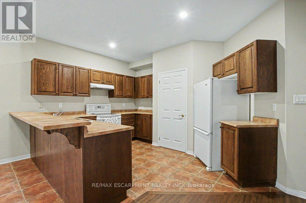 172 VALMONT COURT - 10