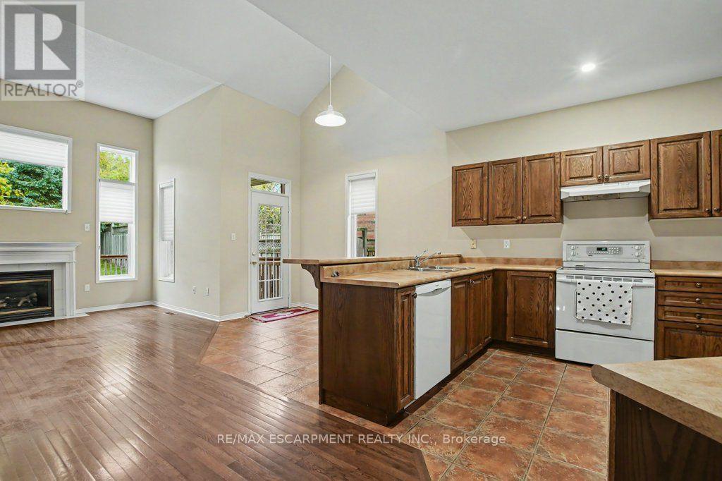 172 VALMONT COURT - 13