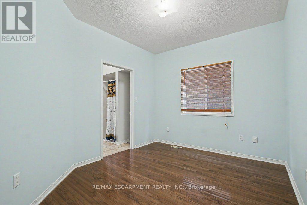 172 VALMONT COURT - 22