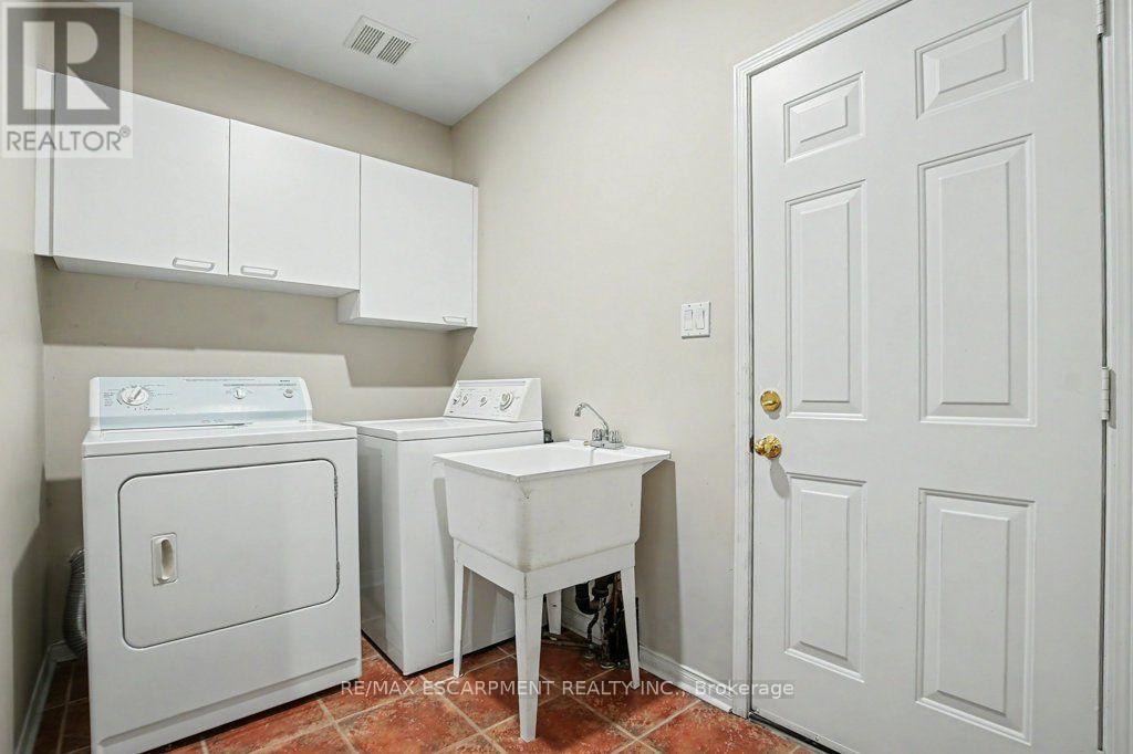 172 VALMONT COURT - 26