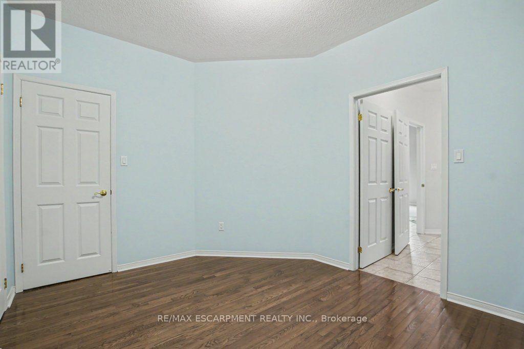 172 VALMONT COURT - 24