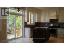 Bathroom - Main - 489 Lauder Avenue, Toronto, ON M6E3J3 Photo 6