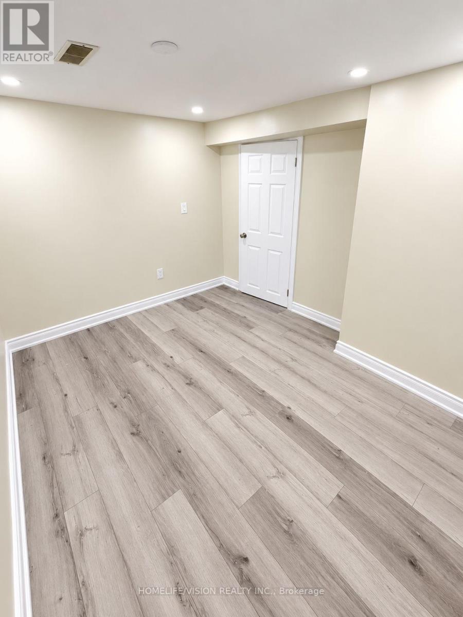 Lower- 824 Crowells Street, Oshawa, ON photo 11
